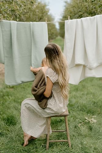 Oilo Premium Muslin Baby Blanket - 8-Layer Sea Moss Sage Green