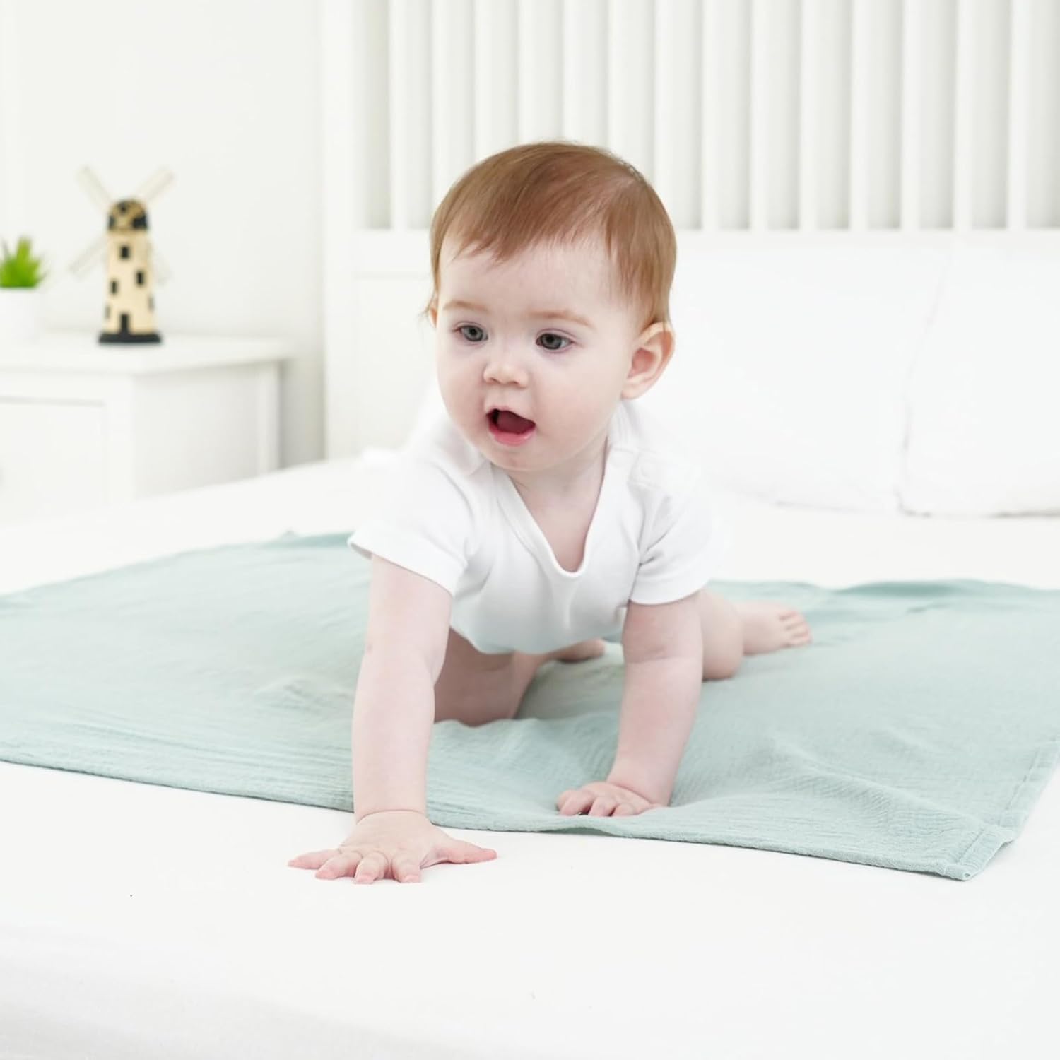 Synrroe Muslin Swaddle Blankets 2 Pack 40x40 Inches