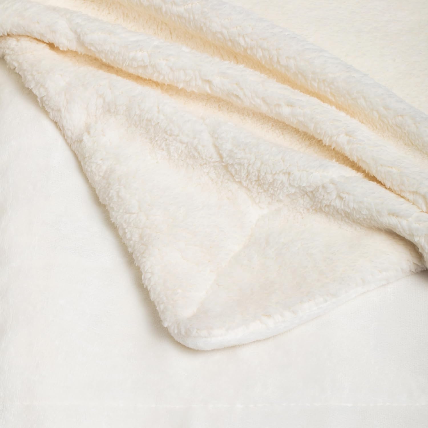 American Baby Company Heavenly Soft Chenille Sherpa Toddler Blanket
