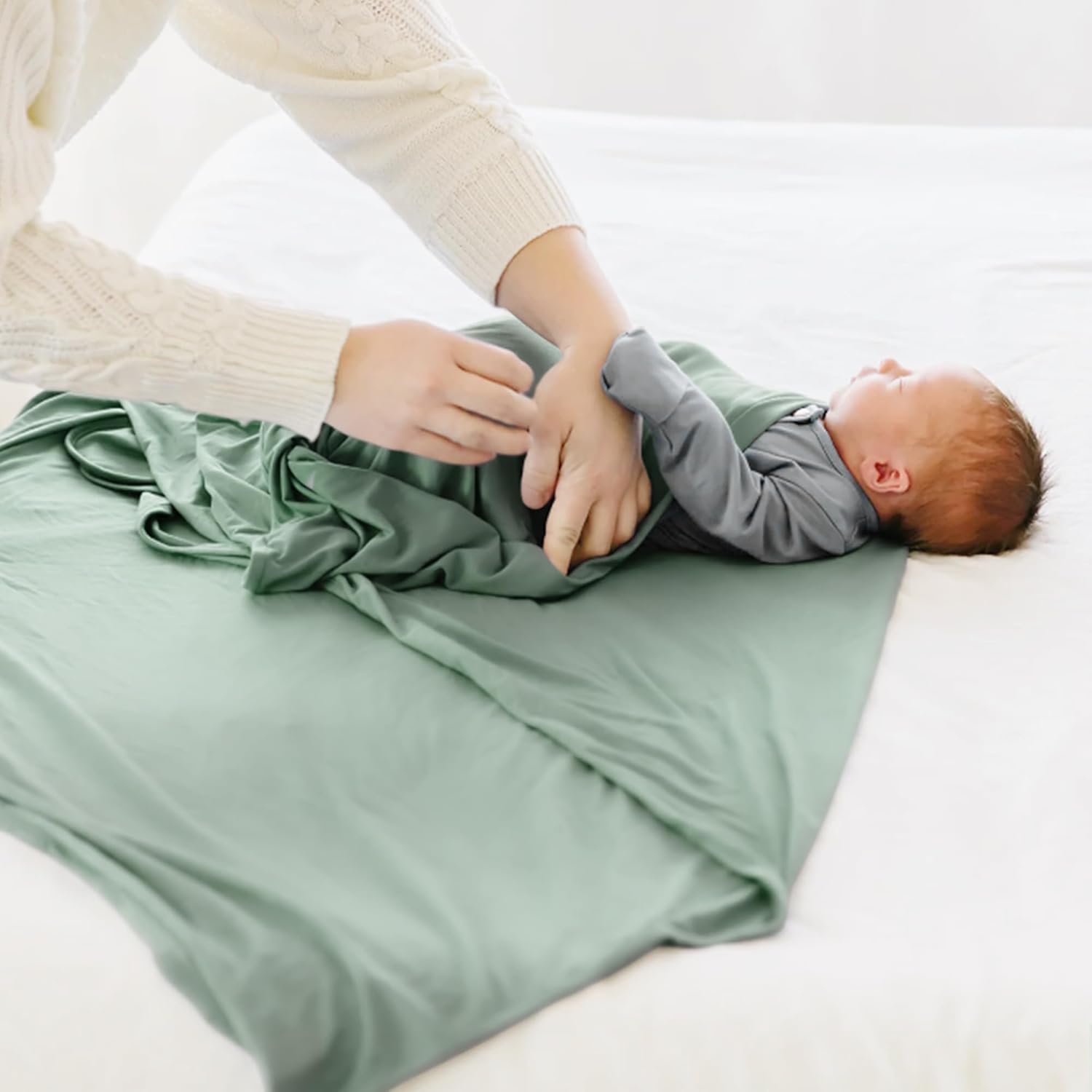 MairMore Baby Swaddle Blanket with Beanie Set Green