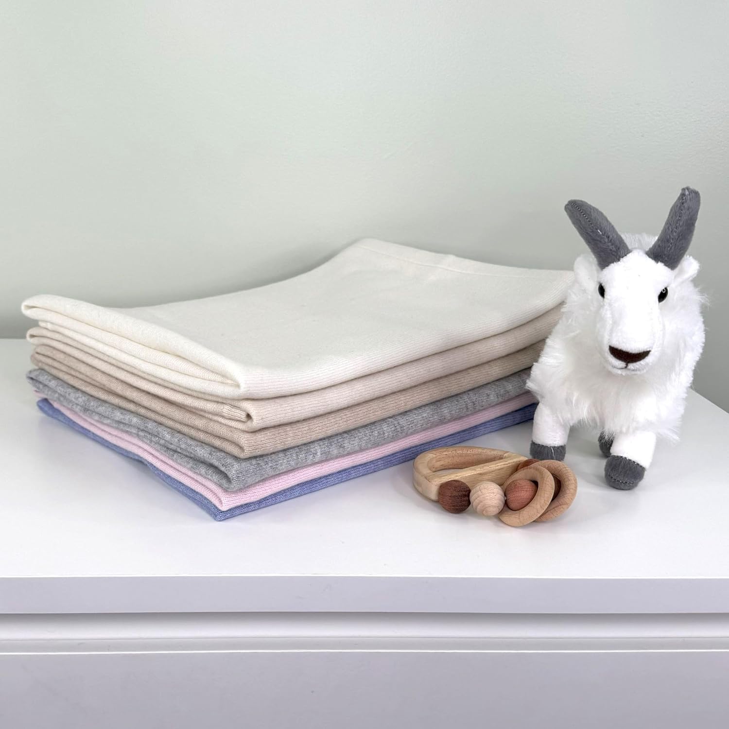 JetBo BABY Cashmere Receiving Blanket with Hood