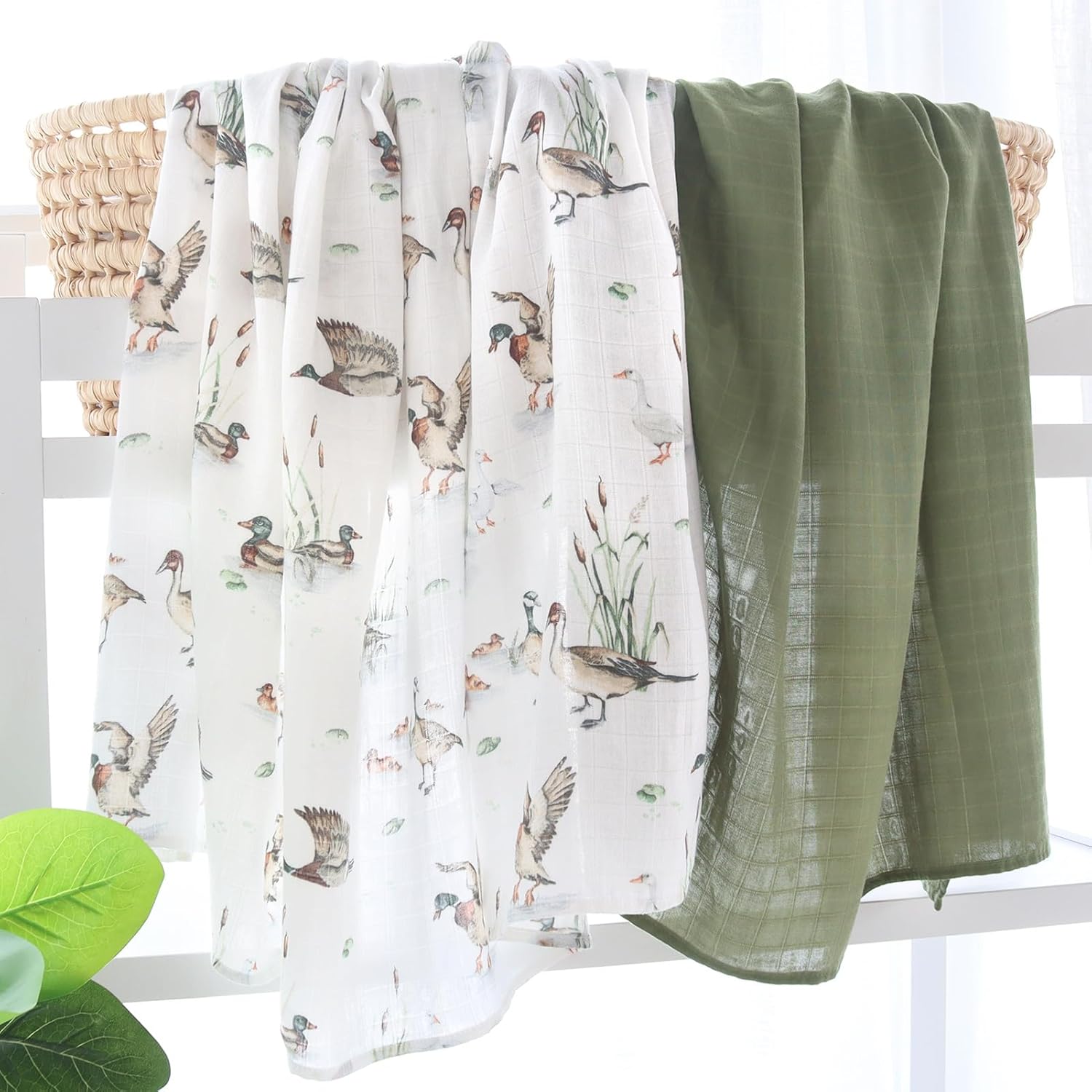 LifeTree Muslin Swaddle Blanket Mallard Duck