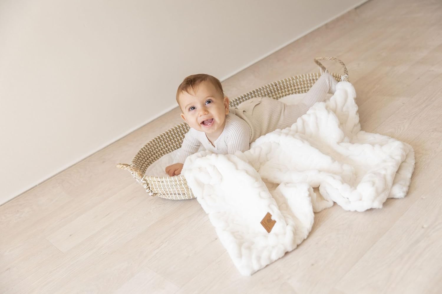 Cuddle Cookie Baby Solid Faux Fur Blanket Ivory