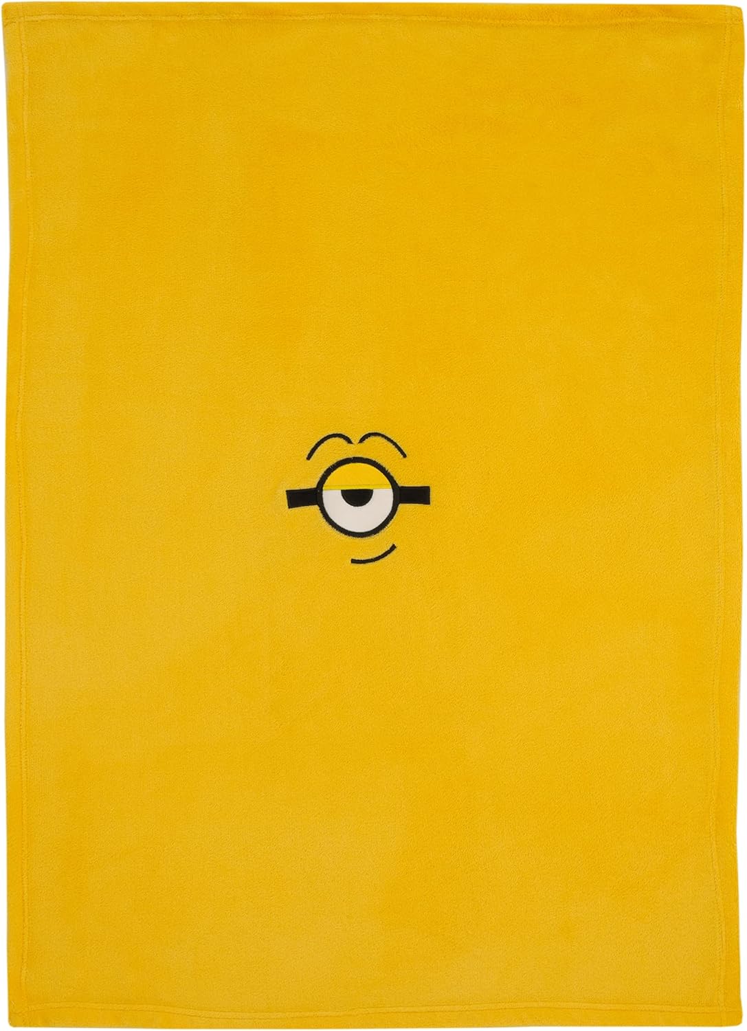 NoJo Lazy Minions Club Toddler Blanket