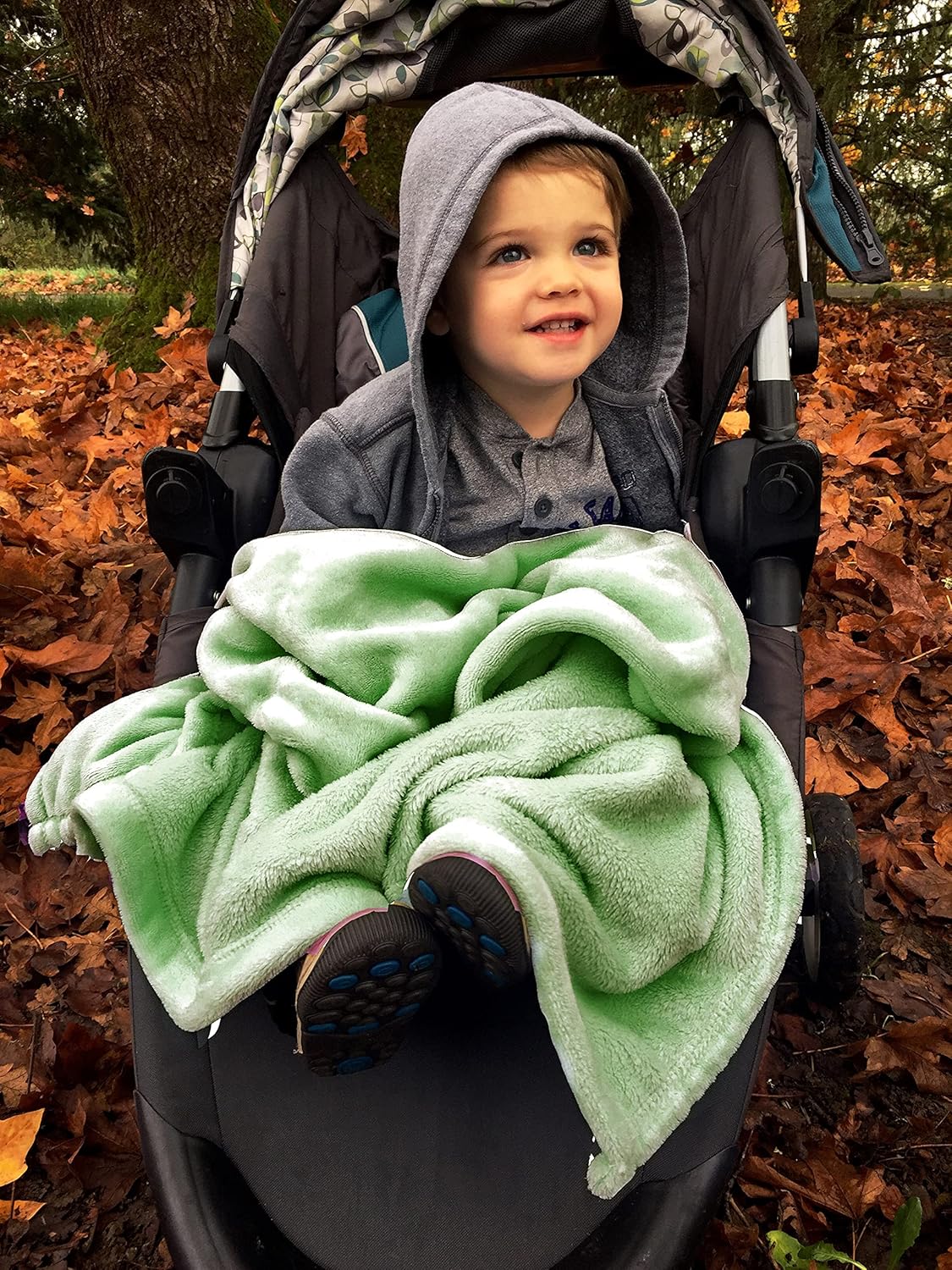 Gentle Green Fleece Blanket for Baby 30x40 Inches