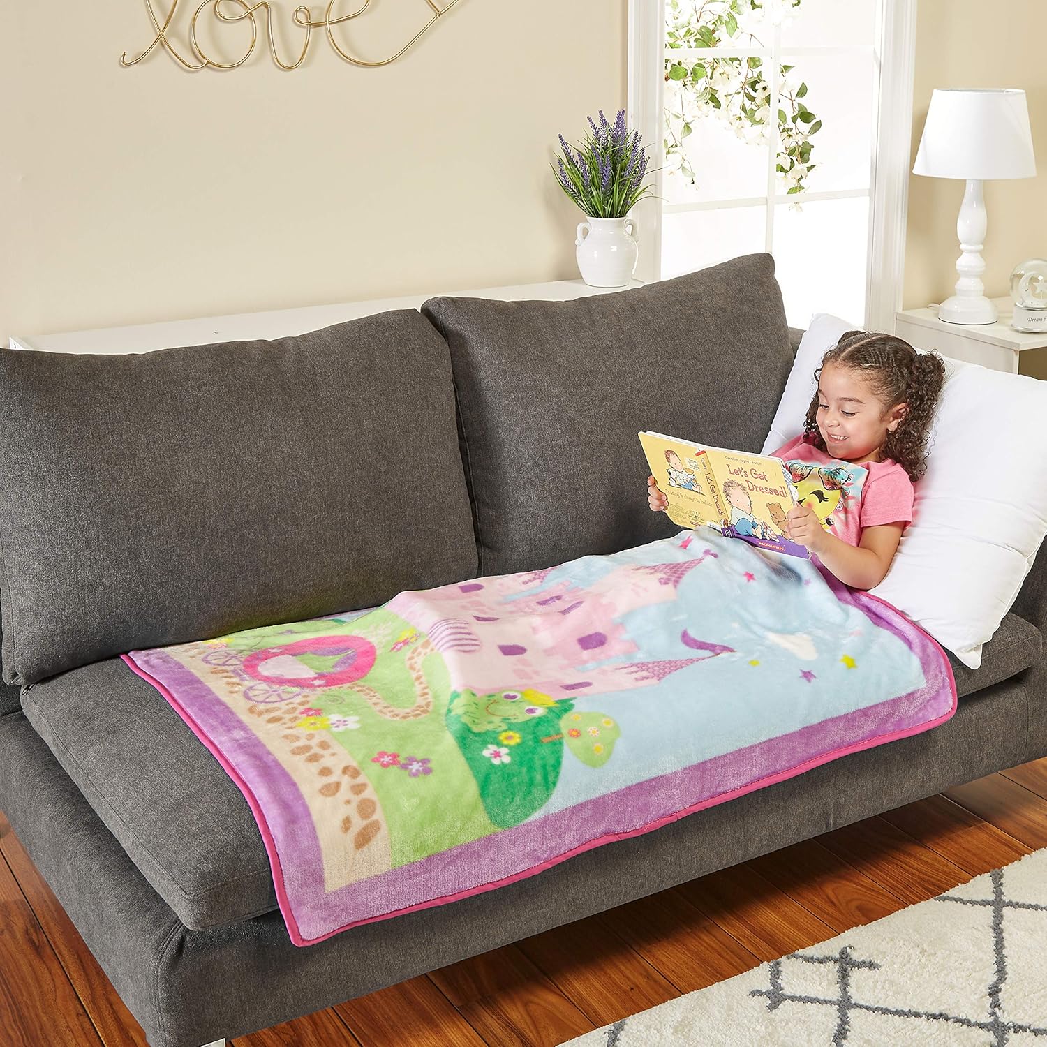 EVERYDAY KIDS Toddler Throw Blanket - Princess Storyland